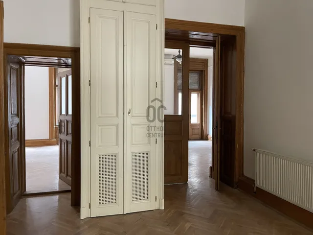 Eladó lakás Budapest VI. kerület 160 nm