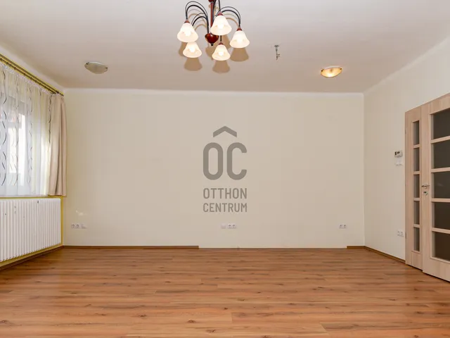 Kiadó ház Budapest II. kerület, Széphalom 140 nm