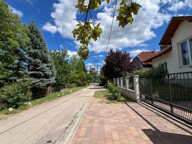 Eladó telek Solymár 721 nm