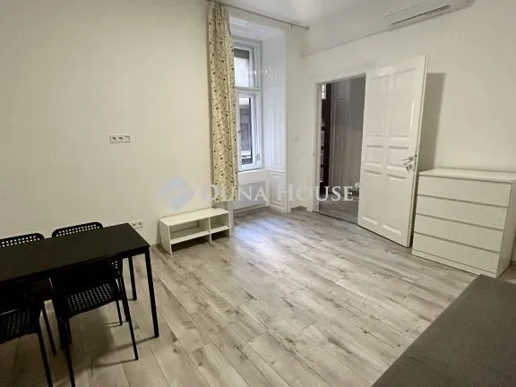 Kiadó lakás Budapest VI. kerület 28 nm
