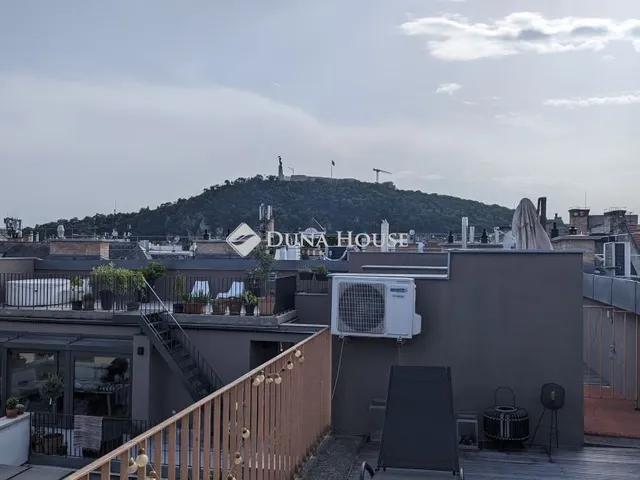 Kiadó lakás Budapest V. kerület, Veres Pálné utca 155 nm
