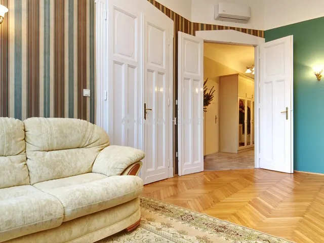 Kiadó lakás Budapest II. kerület, Fény utca 102 nm