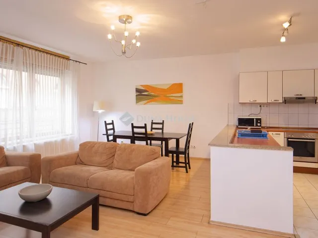 Eladó lakás Budapest VI. kerület, Aradi utca 83 nm