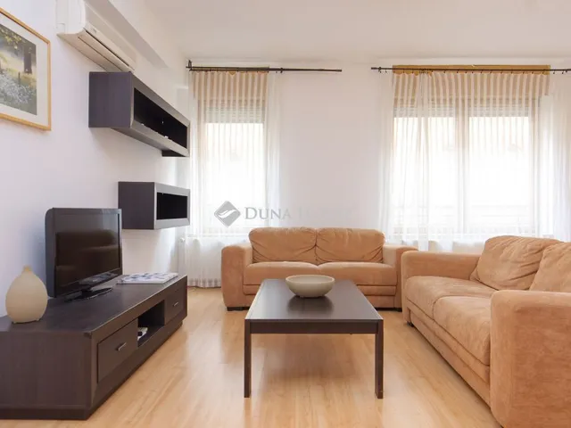 Eladó lakás Budapest VI. kerület, Aradi utca 83 nm