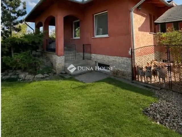 Eladó ház Pomáz 271 nm