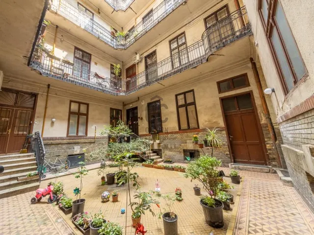 Eladó lakás Budapest VIII. kerület, Palotanegyed 119 nm