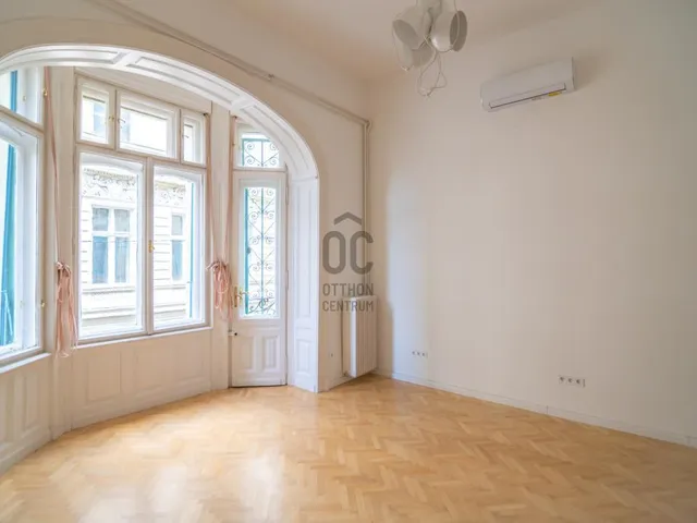 Eladó lakás Budapest VI. kerület, Nagykörúton belüli terület 147 nm
