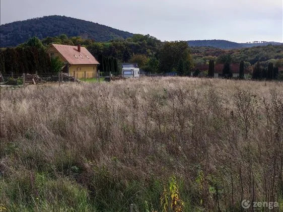 Eladó telek Bánd 1474 nm