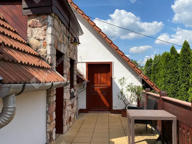 Eladó kereskedelmi és ipari ingatlan Miskolc, Berekalja 900 nm