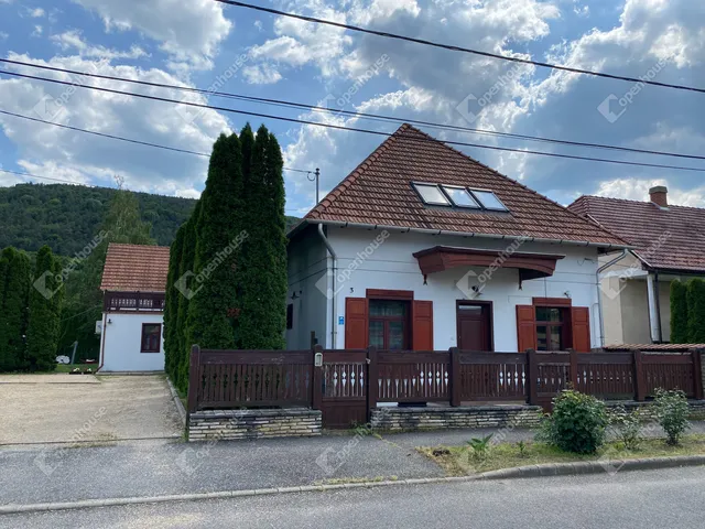 Eladó kereskedelmi és ipari ingatlan Miskolc, Berekalja 900 nm