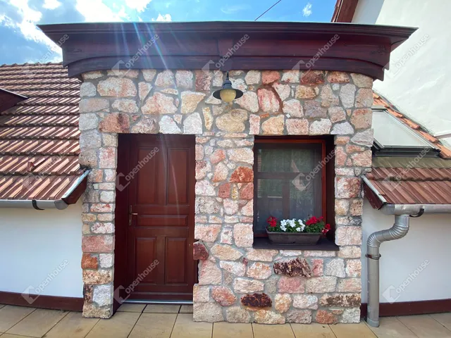 Eladó kereskedelmi és ipari ingatlan Miskolc, Berekalja 900 nm