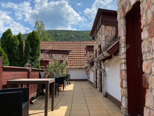 Eladó kereskedelmi és ipari ingatlan Miskolc, Berekalja 900 nm