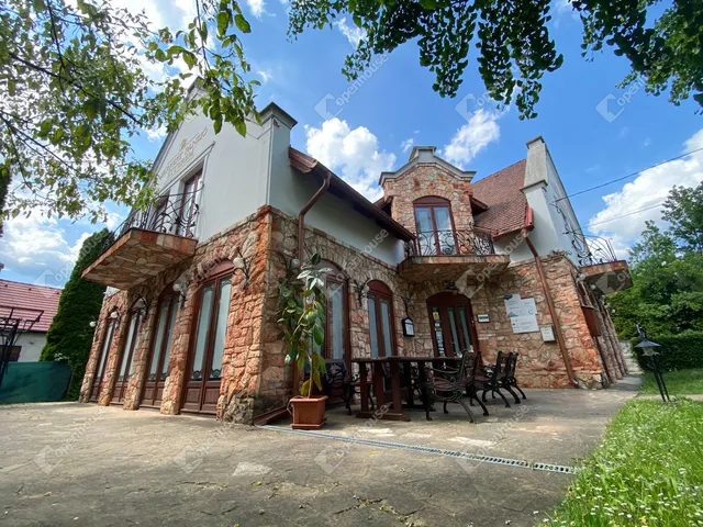 Eladó kereskedelmi és ipari ingatlan Miskolc, Berekalja 900 nm