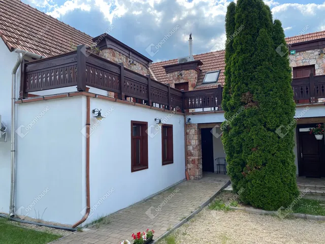 Eladó kereskedelmi és ipari ingatlan Miskolc, Berekalja 900 nm