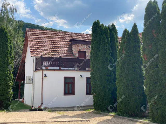 Eladó kereskedelmi és ipari ingatlan Miskolc, Berekalja 900 nm