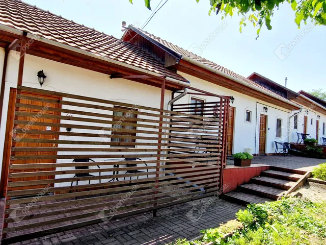 Eladó kereskedelmi és ipari ingatlan Tiszafüred 210 nm
