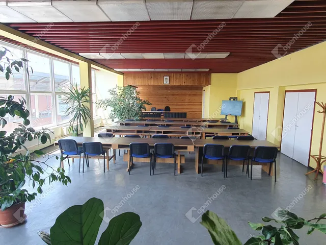 Kiadó kereskedelmi és ipari ingatlan Miskolc, Belváros 22 nm