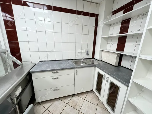 Kiadó kereskedelmi és ipari ingatlan Miskolc, Belváros 66 nm