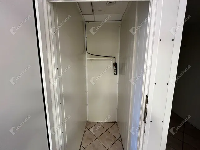 Kiadó kereskedelmi és ipari ingatlan Miskolc, Belváros 66 nm