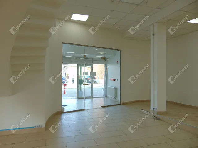 Kiadó kereskedelmi és ipari ingatlan Miskolc, Belváros 480 nm