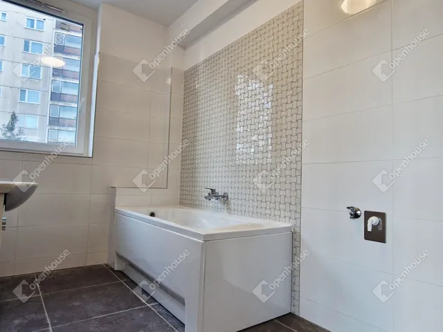 Eladó lakás Miskolc, Diósgyőr 99 nm