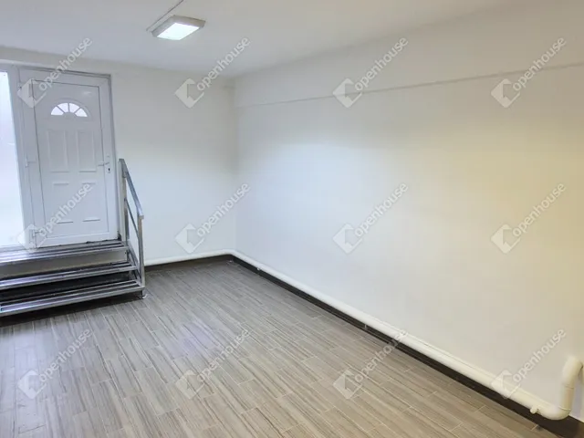 Eladó kereskedelmi és ipari ingatlan Miskolc, Belváros 31 nm