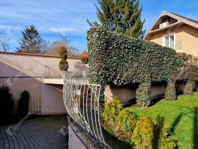 Eladó ház Miskolc, Bábonyibérc 180 nm