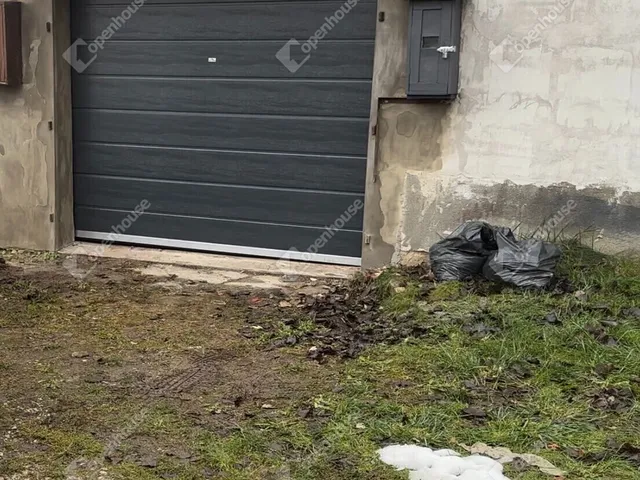 Eladó garázs Miskolc 17 nm