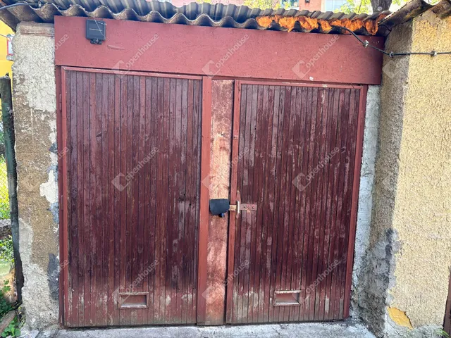 Eladó garázs Miskolc, Belváros 18 nm