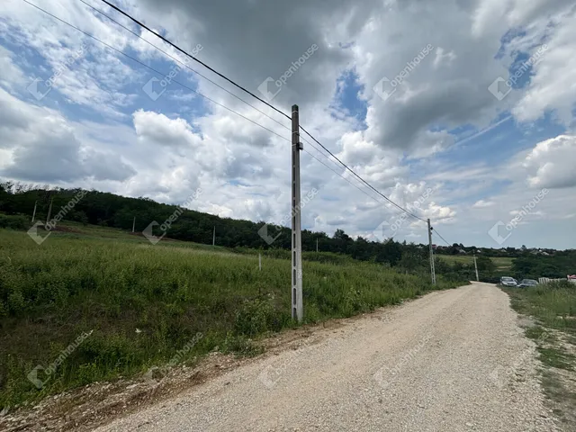Eladó telek Mályi 902 nm