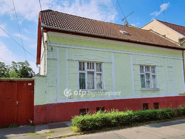 Eladó ház Debrecen, Óváros 150 nm