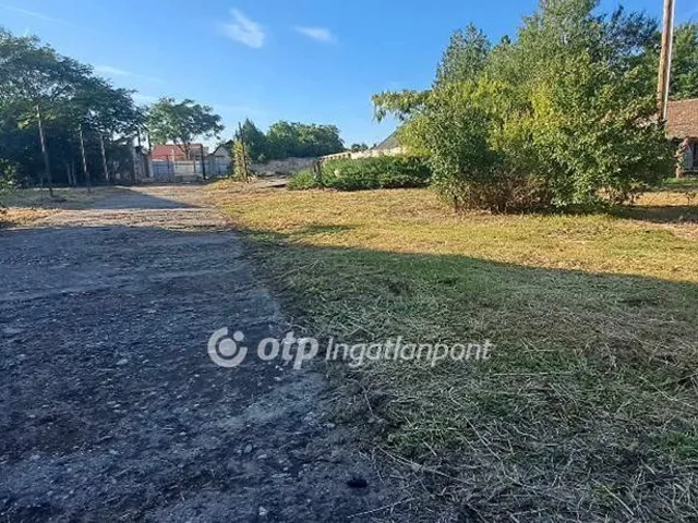 Eladó telek Kaba, Központ 1511 nm