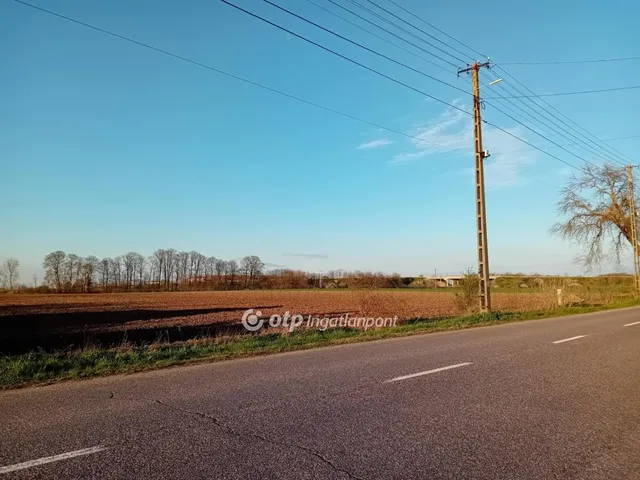 Eladó telek Biharkeresztes 1885 nm