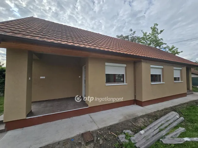 Eladó ház Kaba 79 nm