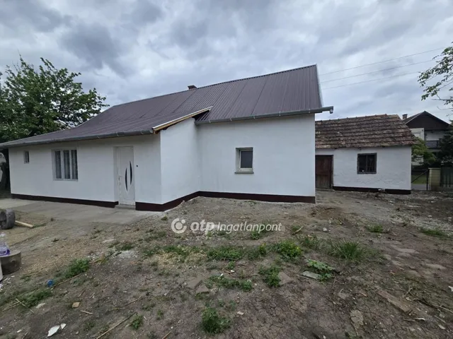 Eladó ház Kaba 83 nm