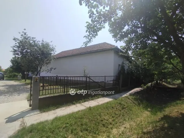 Eladó ház Sárrétudvari 82 nm