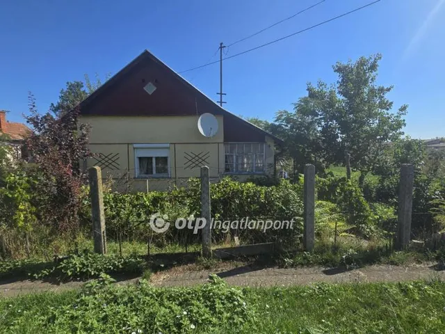 Eladó ház Tetétlen 64 nm