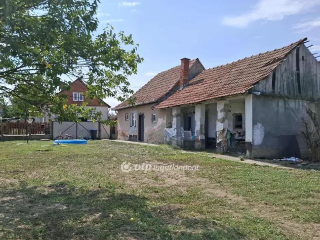 Eladó ház Biharkeresztes 32 nm