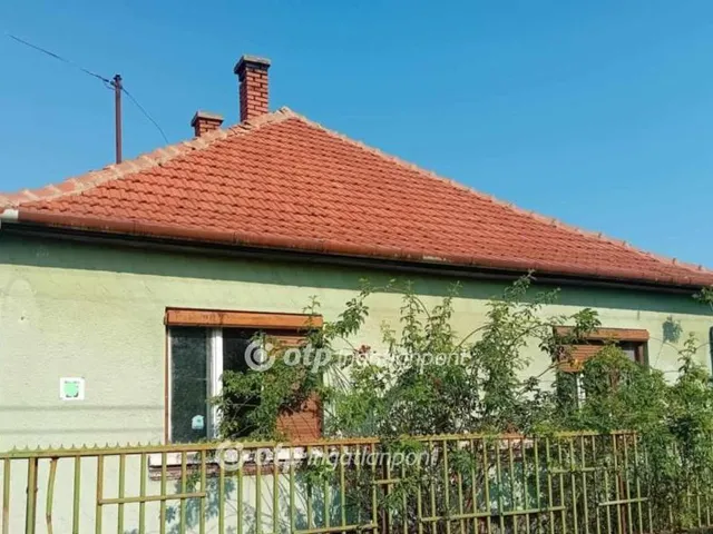 Eladó ház Biharkeresztes 70 nm