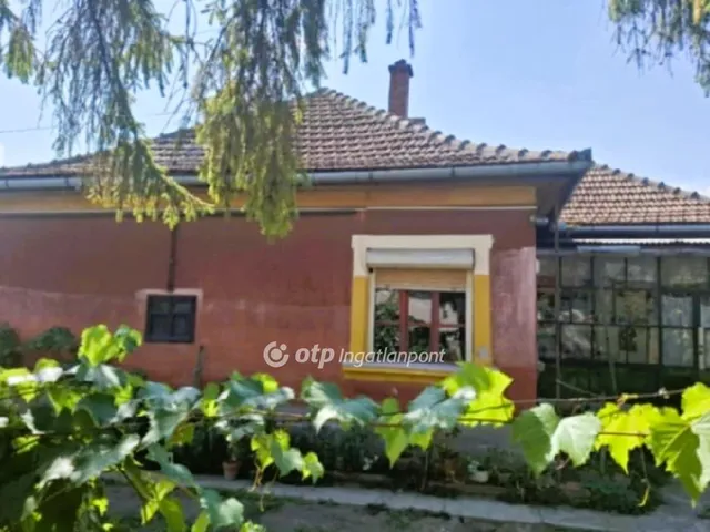 Eladó ház Biharkeresztes 72 nm