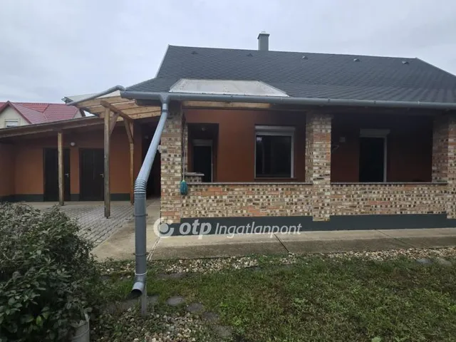 Eladó ház Püspökladány 140 nm
