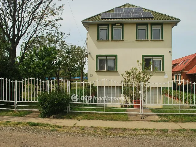 Eladó ház Hajdúszoboszló 320 nm