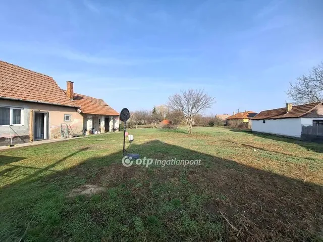 Eladó ház Biharkeresztes 32 nm