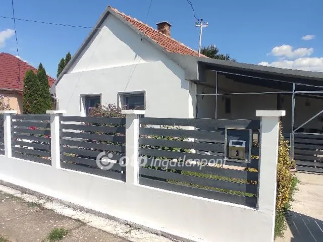 Eladó ház Polgár 70 nm