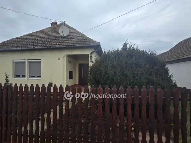 Eladó ház Tetétlen 78 nm