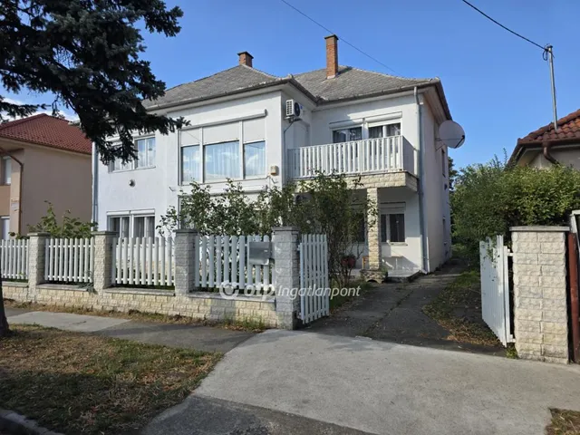 Kiadó ház Hajdúszoboszló 200 nm