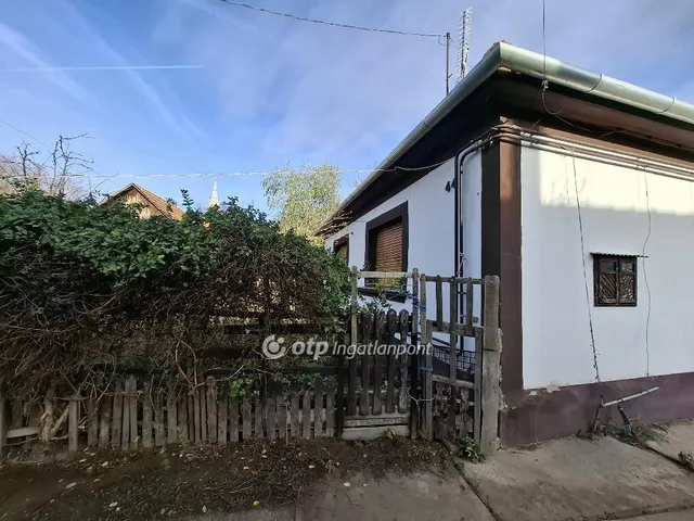 Eladó ház Bojt 64 nm