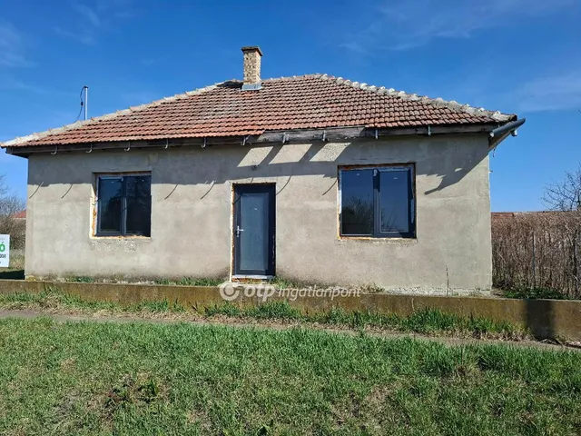 Eladó telek Tetétlen 353 nm