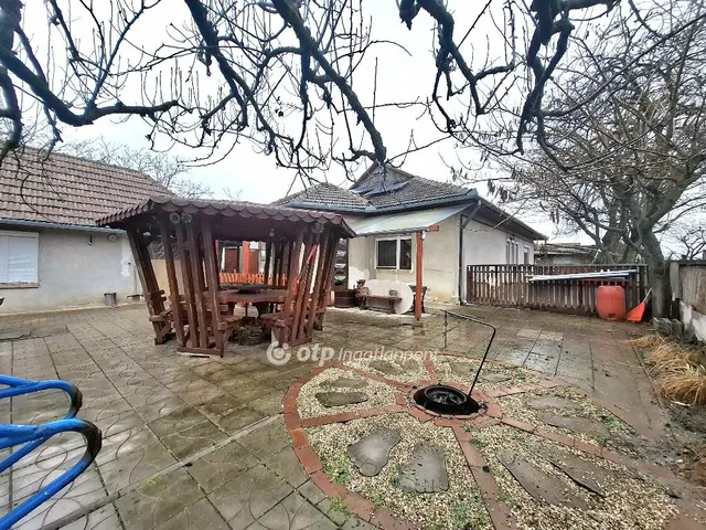 Eladó ház Váncsod 2 nm