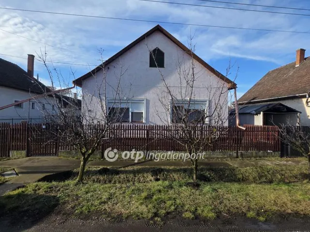 Eladó ház Kaba 90 nm